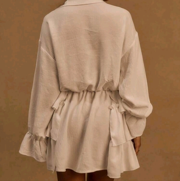 Plunge Front Tiered Frill Long Sleeve Mini Dress For Spring Summer Vacation - Picture 4 of 4